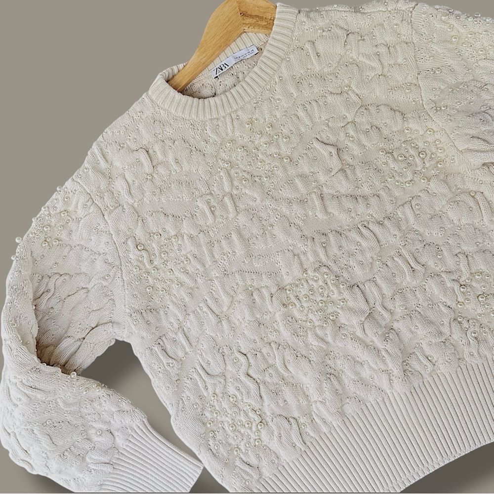 ZARA WOMAN TEXTURED KNIT SWEATER WITH PEARL BEADS ECRU SIZE MEDIUM